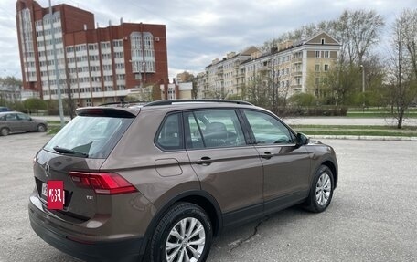 Volkswagen Tiguan II, 2017 год, 1 999 000 рублей, 8 фотография