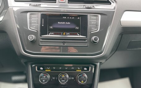 Volkswagen Tiguan II, 2017 год, 1 999 000 рублей, 24 фотография