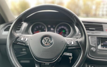 Volkswagen Tiguan II, 2017 год, 1 999 000 рублей, 25 фотография