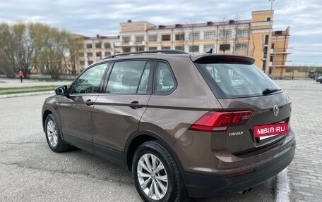 Volkswagen Tiguan II, 2017 год, 1 999 000 рублей, 12 фотография