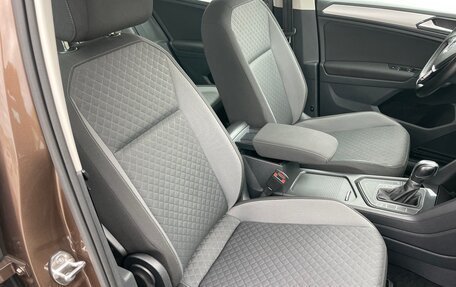Volkswagen Tiguan II, 2017 год, 1 999 000 рублей, 20 фотография