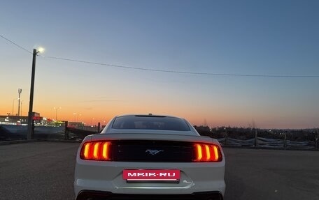 Ford Mustang VI рестайлинг, 2018 год, 2 800 000 рублей, 3 фотография