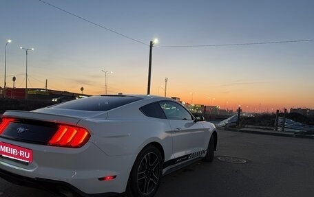 Ford Mustang VI рестайлинг, 2018 год, 2 800 000 рублей, 2 фотография