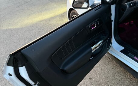 Ford Mustang VI рестайлинг, 2018 год, 2 800 000 рублей, 14 фотография