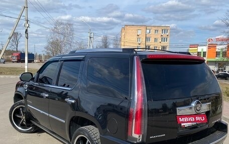 Cadillac Escalade III, 2011 год, 1 845 000 рублей, 4 фотография