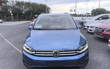 Volkswagen Touran III, 2020 год, 1 635 000 рублей, 6 фотография