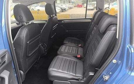 Volkswagen Touran III, 2020 год, 1 635 000 рублей, 9 фотография