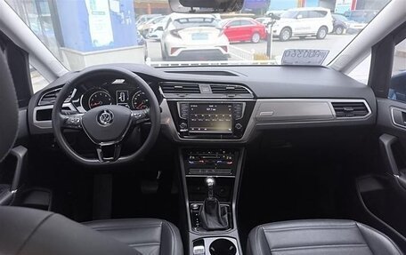 Volkswagen Touran III, 2020 год, 1 635 000 рублей, 8 фотография