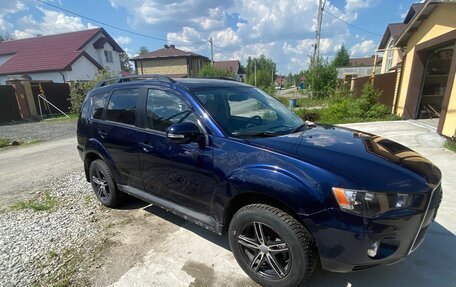 Mitsubishi Outlander III рестайлинг 3, 2012 год, 320 000 рублей, 2 фотография