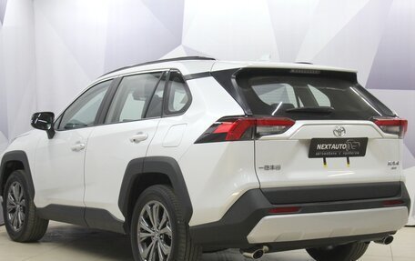 Toyota RAV4, 2024 год, 3 988 000 рублей, 3 фотография