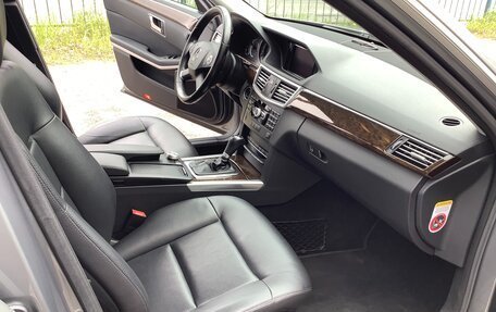 Mercedes-Benz E-Класс, 2011 год, 1 365 000 рублей, 11 фотография