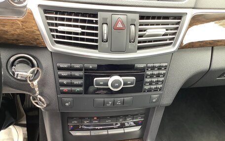 Mercedes-Benz E-Класс, 2011 год, 1 365 000 рублей, 21 фотография