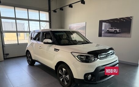 KIA Soul II рестайлинг, 2018 год, 1 250 000 рублей, 3 фотография