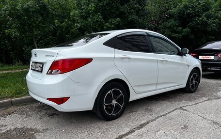 Hyundai Solaris II рестайлинг, 2014 год, 900 000 рублей, 4 фотография