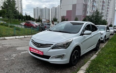 Hyundai Solaris II рестайлинг, 2014 год, 900 000 рублей, 5 фотография