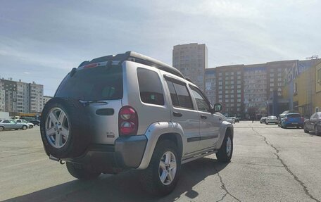 Jeep Liberty (North America) I, 2003 год, 670 000 рублей, 8 фотография