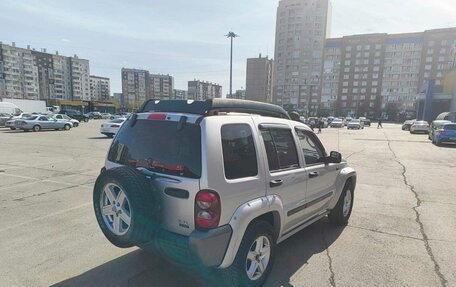 Jeep Liberty (North America) I, 2003 год, 670 000 рублей, 11 фотография