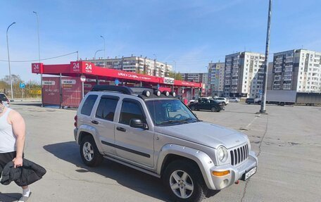 Jeep Liberty (North America) I, 2003 год, 670 000 рублей, 10 фотография