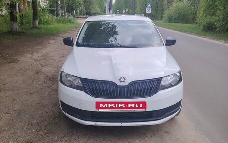Skoda Rapid I, 2017 год, 700 000 рублей, 2 фотография