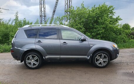 Mitsubishi Outlander III рестайлинг 3, 2007 год, 800 000 рублей, 2 фотография