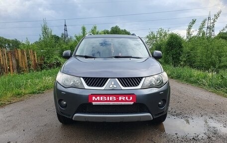 Mitsubishi Outlander III рестайлинг 3, 2007 год, 800 000 рублей, 3 фотография