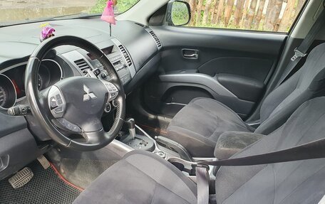 Mitsubishi Outlander III рестайлинг 3, 2007 год, 800 000 рублей, 6 фотография