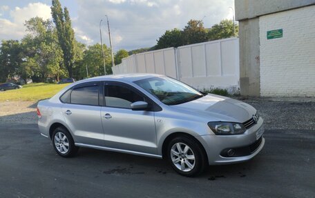 Volkswagen Polo VI (EU Market), 2013 год, 850 000 рублей, 4 фотография