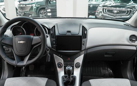 Chevrolet Cruze II, 2013 год, 719 000 рублей, 10 фотография