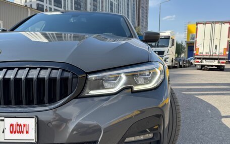 BMW 3 серия, 2019 год, 3 300 000 рублей, 21 фотография