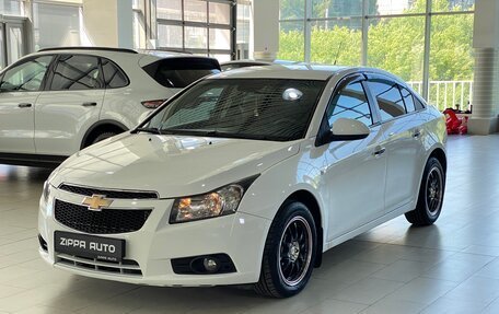 Chevrolet Cruze II, 2011 год, 699 000 рублей, 3 фотография