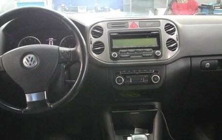 Volkswagen Tiguan I, 2010 год, 799 000 рублей, 5 фотография