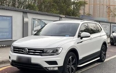 Volkswagen Tiguan II, 2021 год, 1 700 000 рублей, 1 фотография