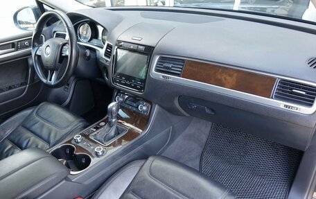 Volkswagen Touareg III, 2014 год, 1 990 000 рублей, 13 фотография