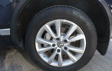 Volkswagen Touareg III, 2014 год, 1 990 000 рублей, 21 фотография
