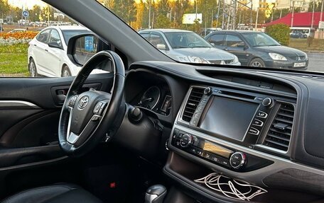 Toyota Highlander III, 2018 год, 3 500 000 рублей, 8 фотография