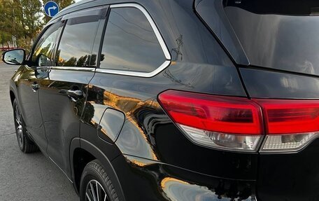 Toyota Highlander III, 2018 год, 3 500 000 рублей, 4 фотография