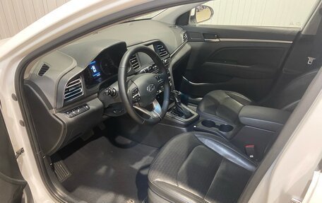 Hyundai Elantra VI рестайлинг, 2020 год, 1 800 000 рублей, 10 фотография