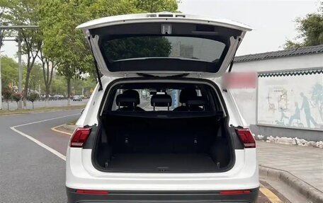 Volkswagen Tiguan II, 2021 год, 1 700 000 рублей, 6 фотография