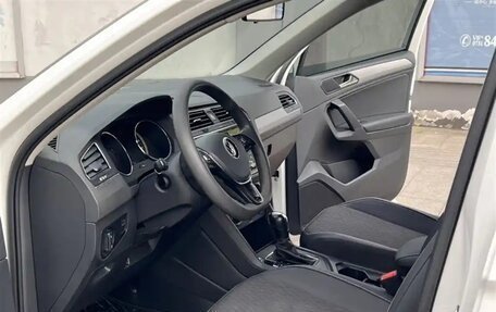 Volkswagen Tiguan II, 2021 год, 1 700 000 рублей, 11 фотография