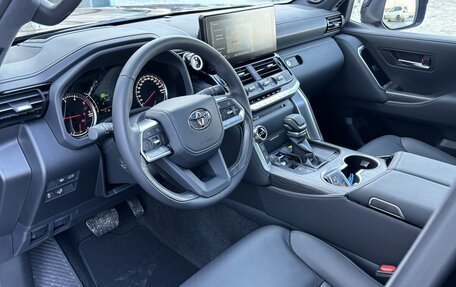 Toyota Land Cruiser, 2024 год, 12 690 000 рублей, 4 фотография