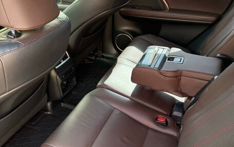 Lexus RX IV рестайлинг, 2017 год, 3 350 000 рублей, 15 фотография