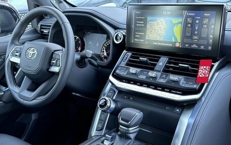 Toyota Land Cruiser, 2024 год, 12 690 000 рублей, 7 фотография