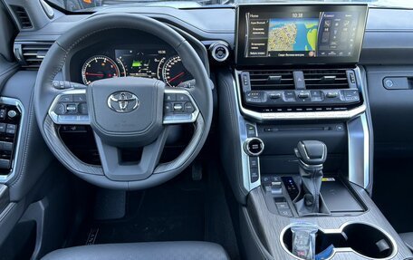 Toyota Land Cruiser, 2024 год, 12 690 000 рублей, 6 фотография