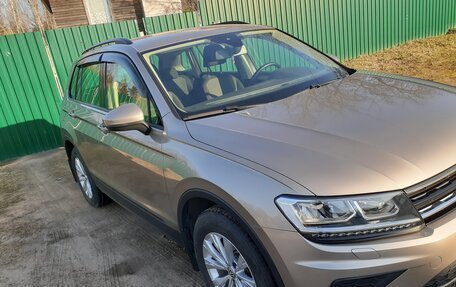 Volkswagen Tiguan II, 2019 год, 2 175 000 рублей, 5 фотография