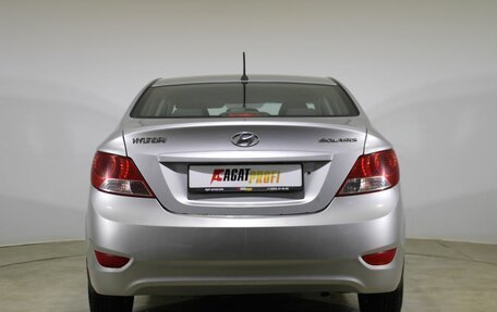 Hyundai Solaris II рестайлинг, 2011 год, 700 000 рублей, 6 фотография
