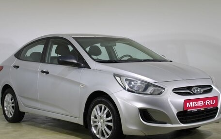 Hyundai Solaris II рестайлинг, 2011 год, 700 000 рублей, 3 фотография