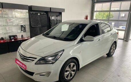 Hyundai Solaris II рестайлинг, 2016 год, 920 000 рублей, 1 фотография
