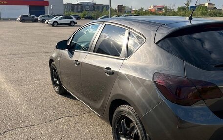 Opel Astra J, 2011 год, 700 000 рублей, 5 фотография