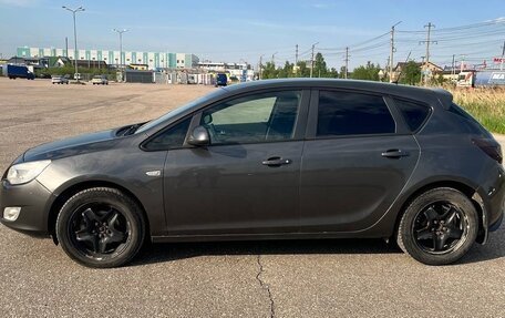 Opel Astra J, 2011 год, 700 000 рублей, 4 фотография