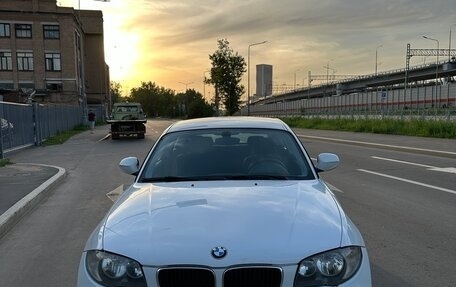 BMW 1 серия, 2011 год, 710 000 рублей, 2 фотография